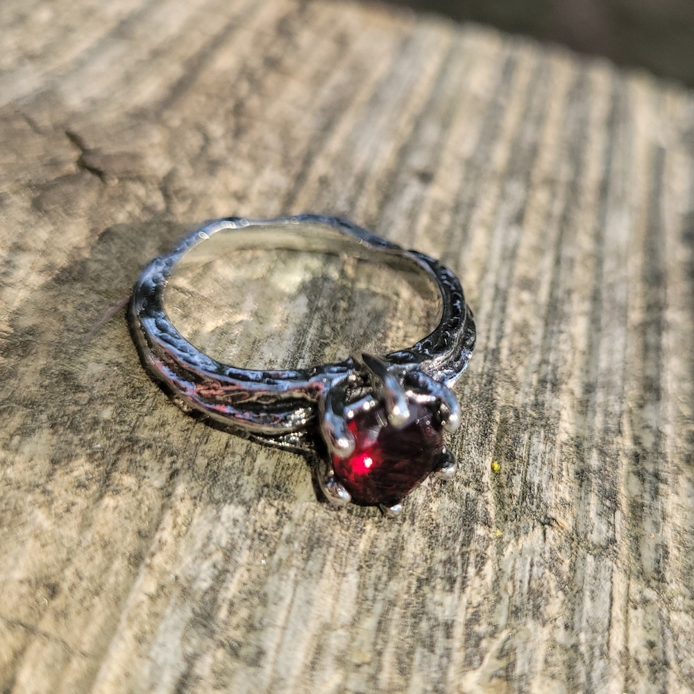 Elegant Silver and Red Gemstone Ring